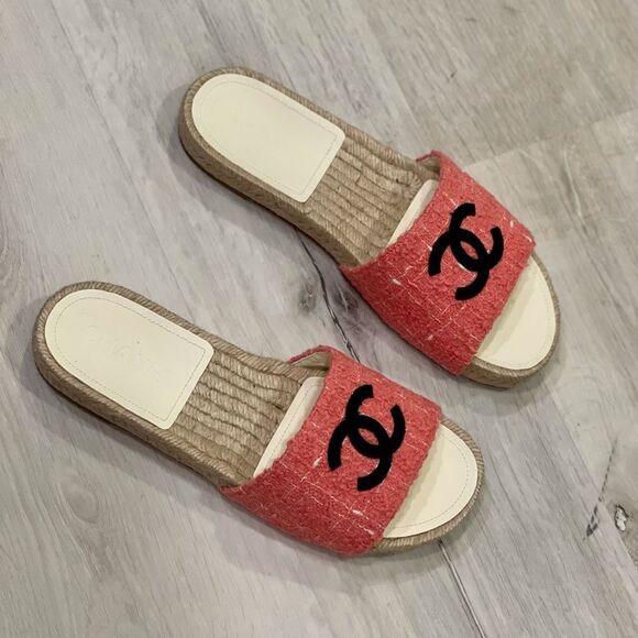 Chanel Sandals in Pink. - Picture 1 of 8